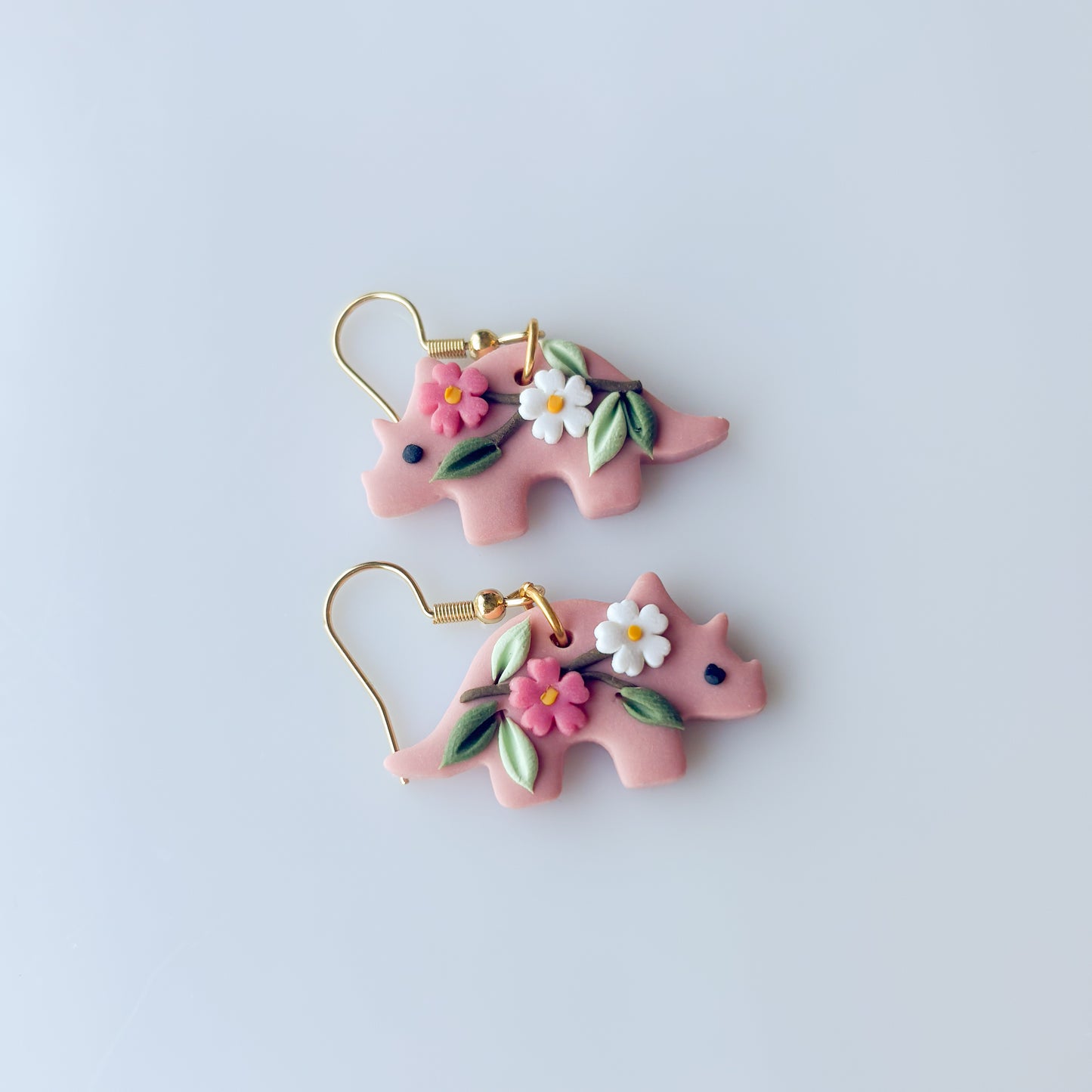 SAKURA DINO EARRINGS (TRICERATOPS)