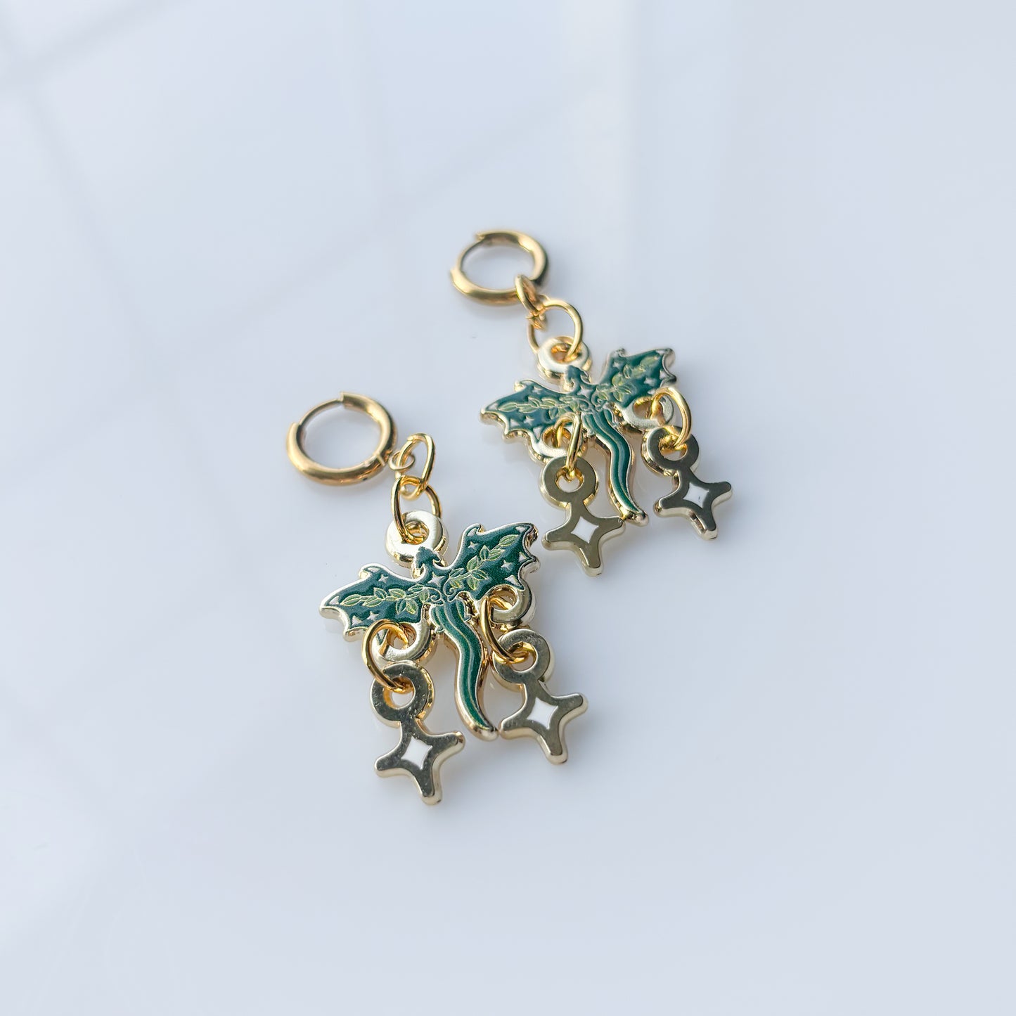 GREEN VINE DRAGON METAL EARRINGS