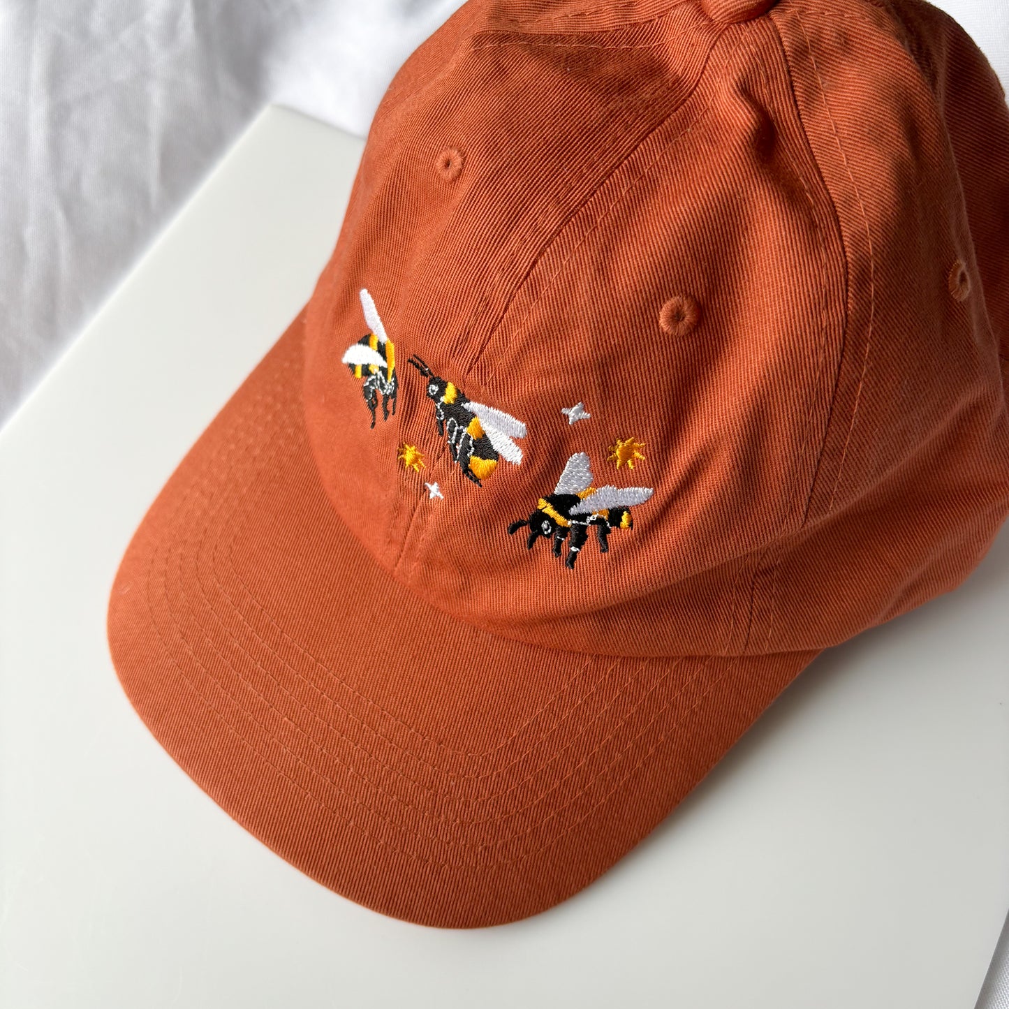 BURNT ORANGE BEE BASEBALL CAP